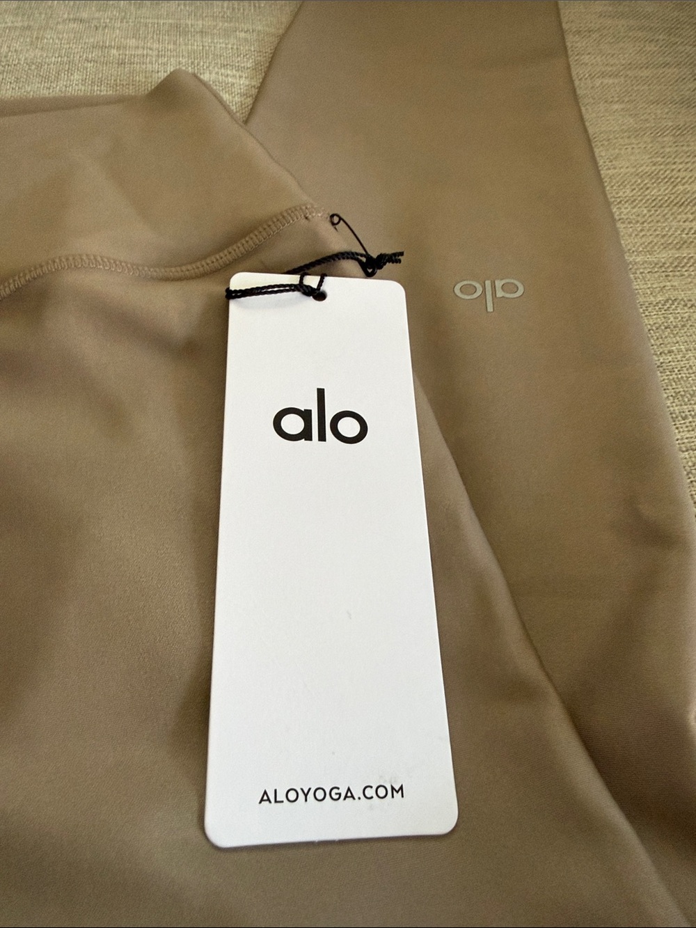 ALO Yoga High-Waist Legging in Taupe Beige - Picture 5 of 5